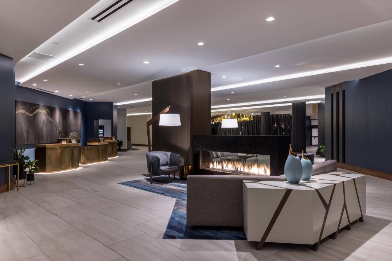 Richmond Marriott Hotel Ngoại thất bức ảnh