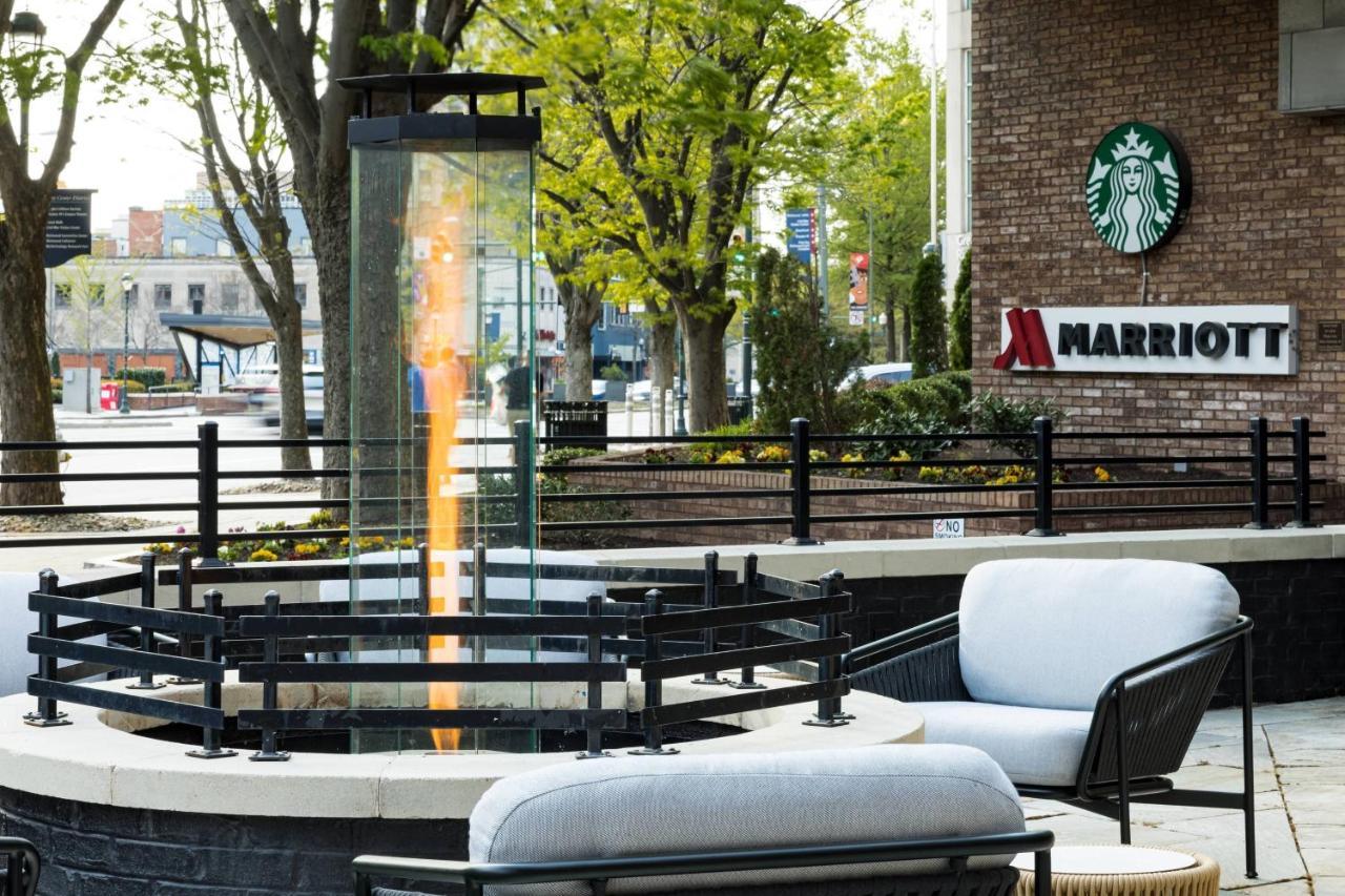 Richmond Marriott Hotel Ngoại thất bức ảnh