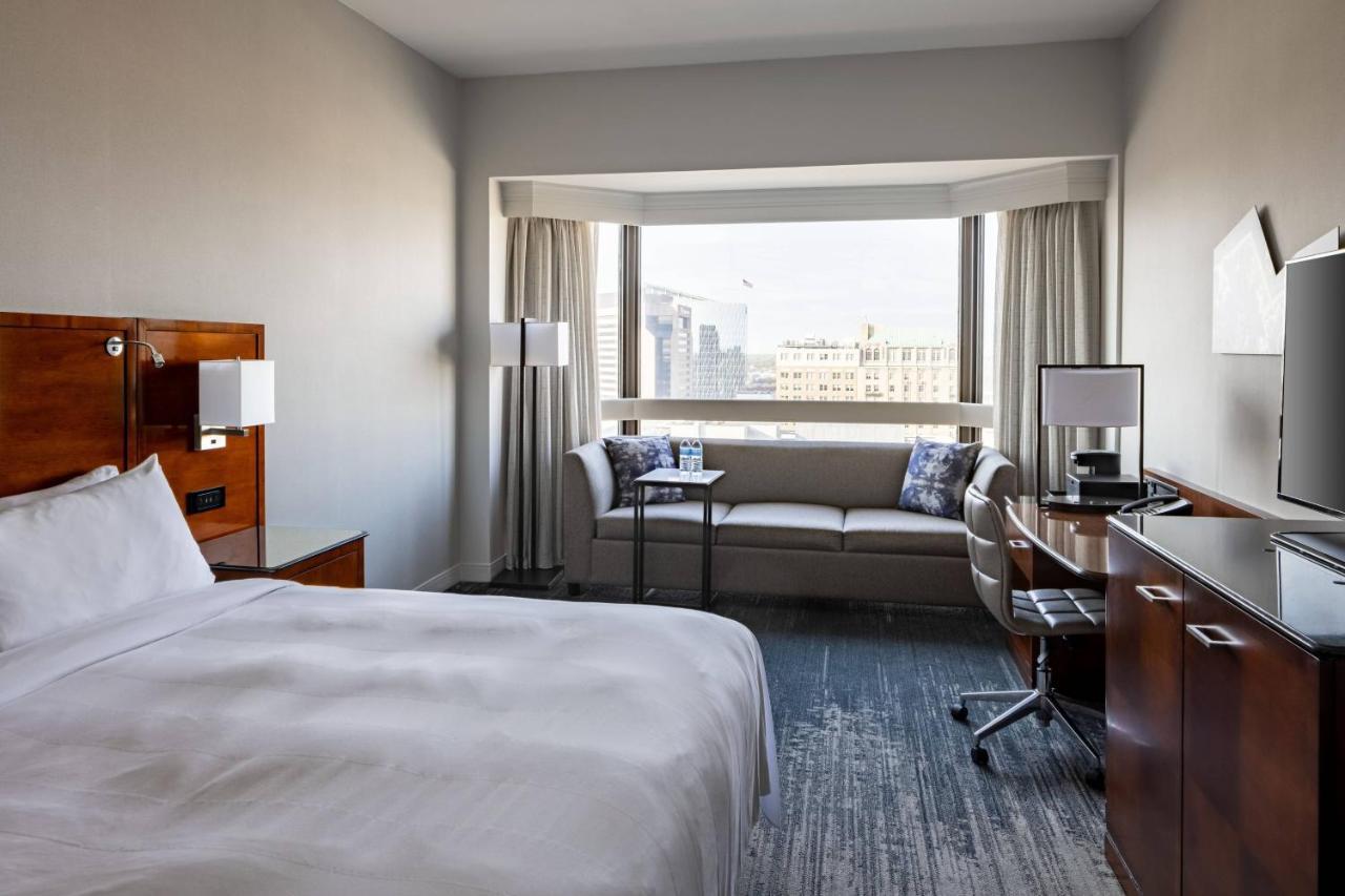 Richmond Marriott Hotel Ngoại thất bức ảnh