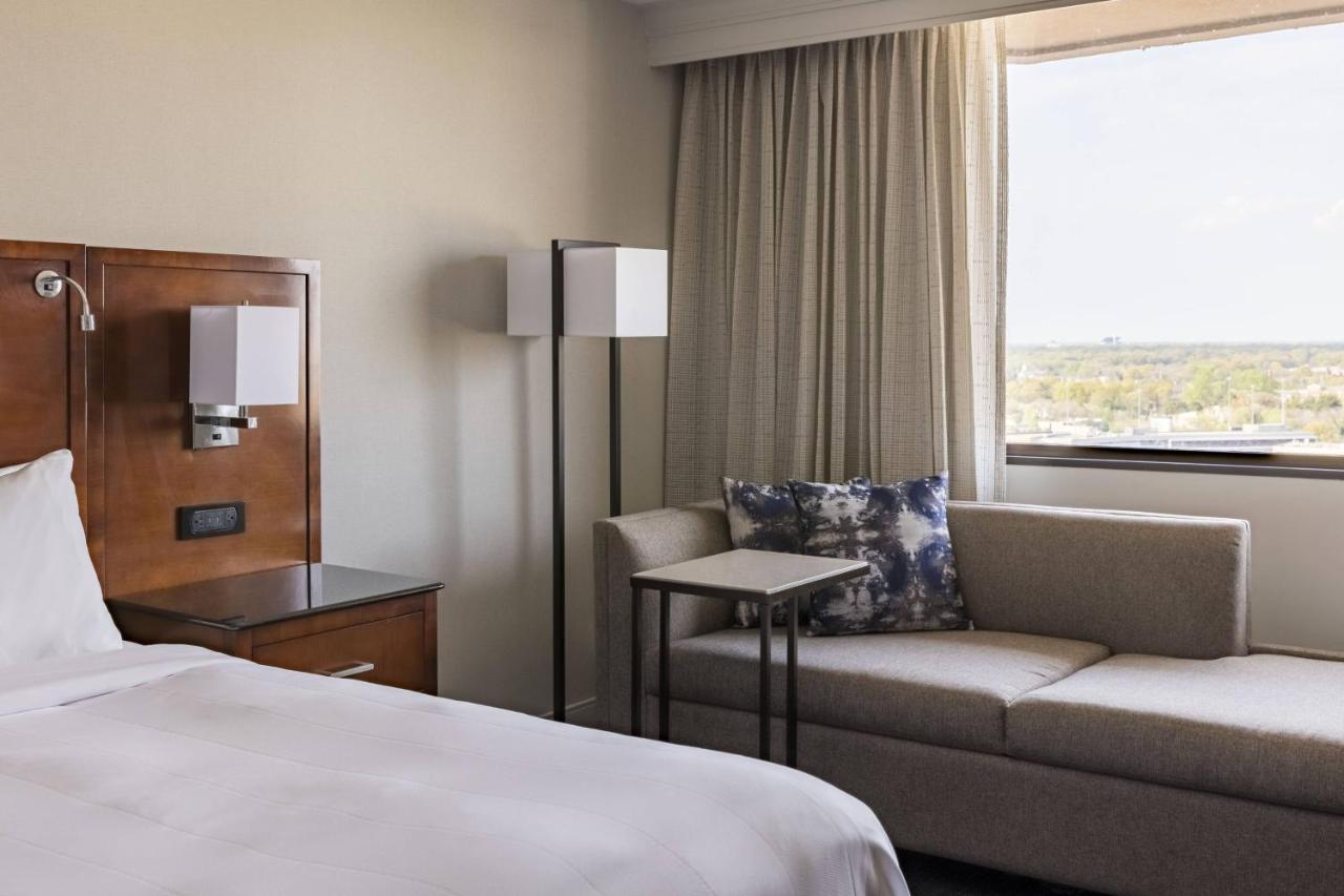 Richmond Marriott Hotel Ngoại thất bức ảnh