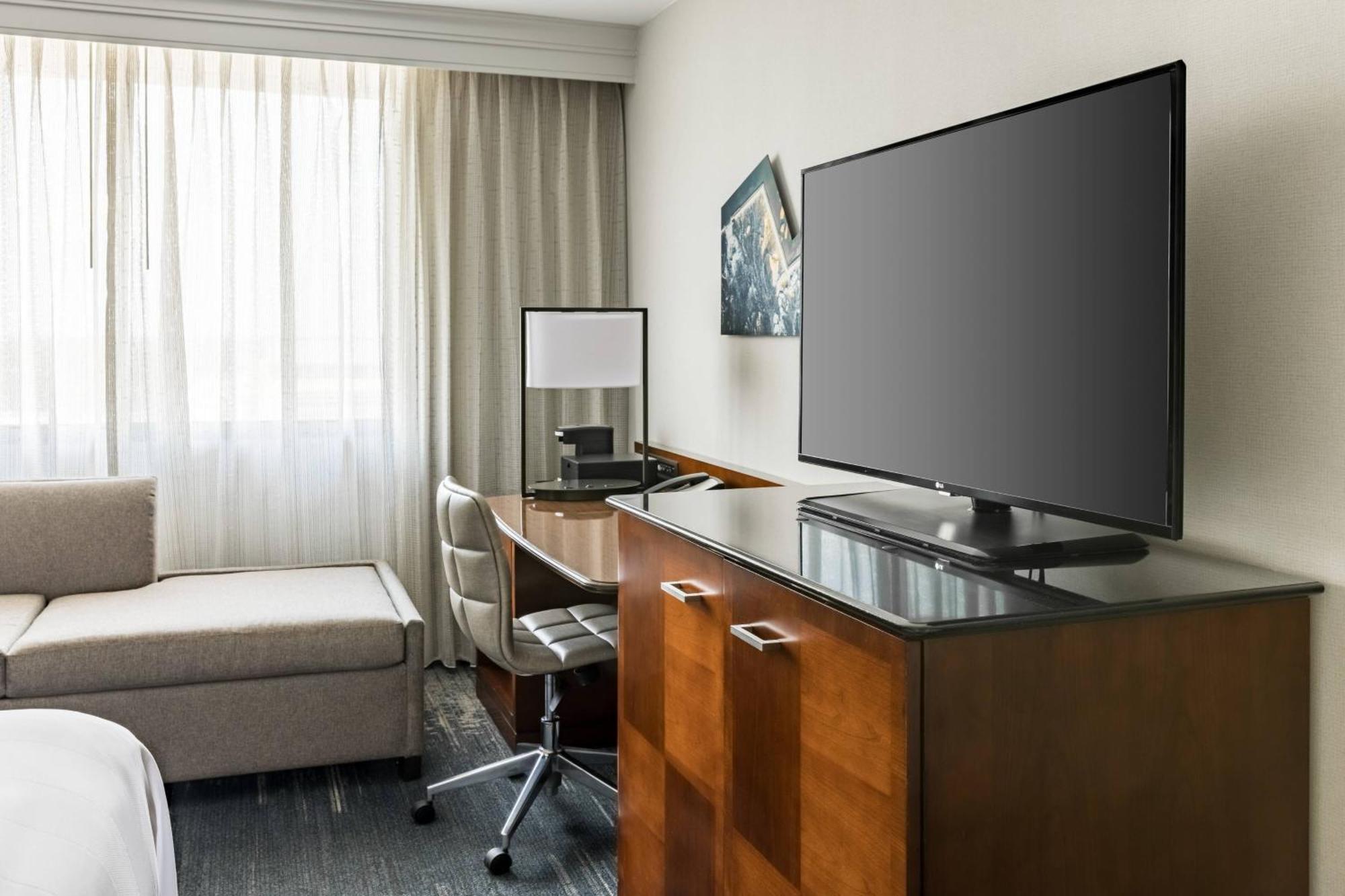 Richmond Marriott Hotel Ngoại thất bức ảnh