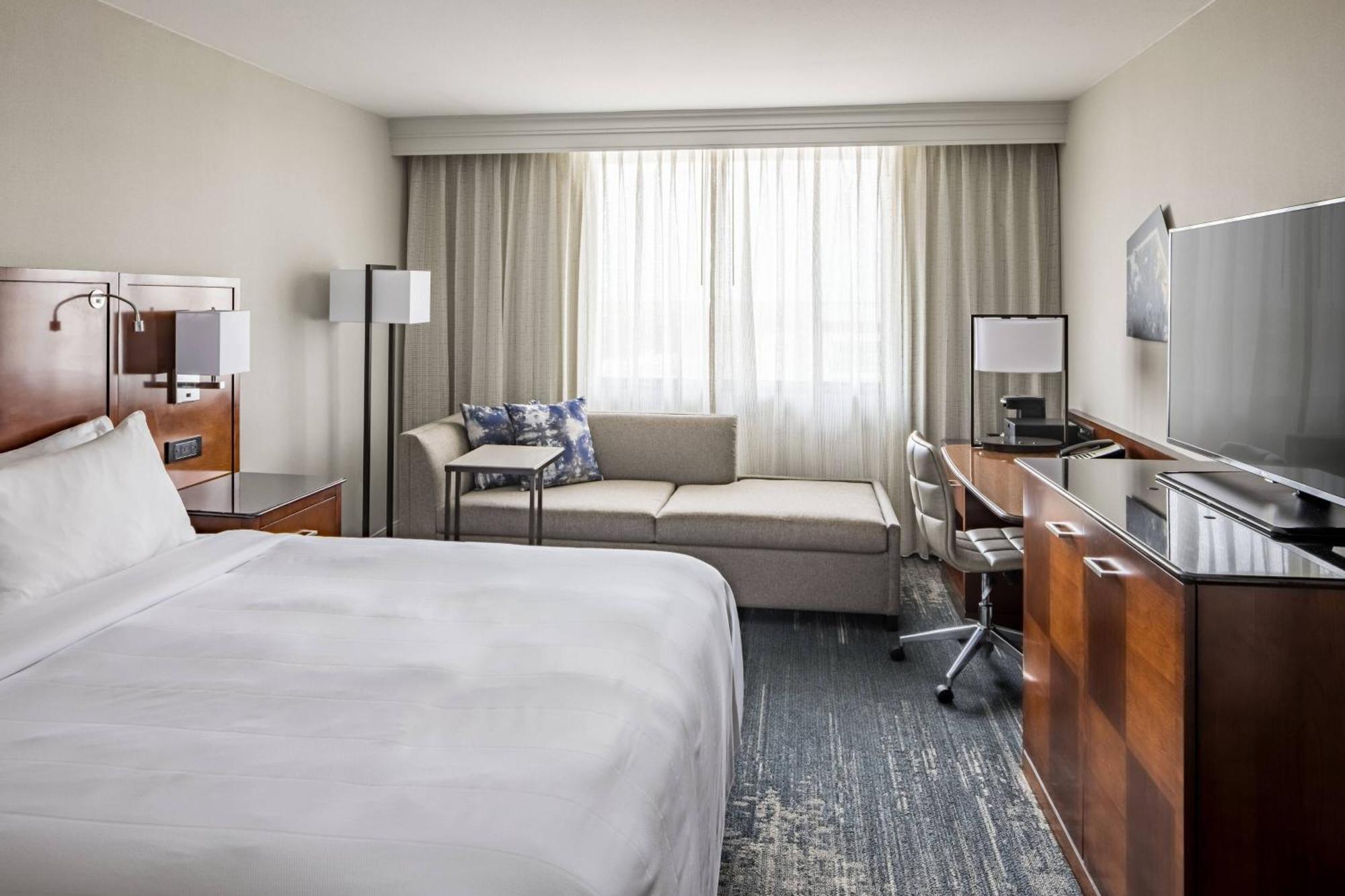 Richmond Marriott Hotel Ngoại thất bức ảnh
