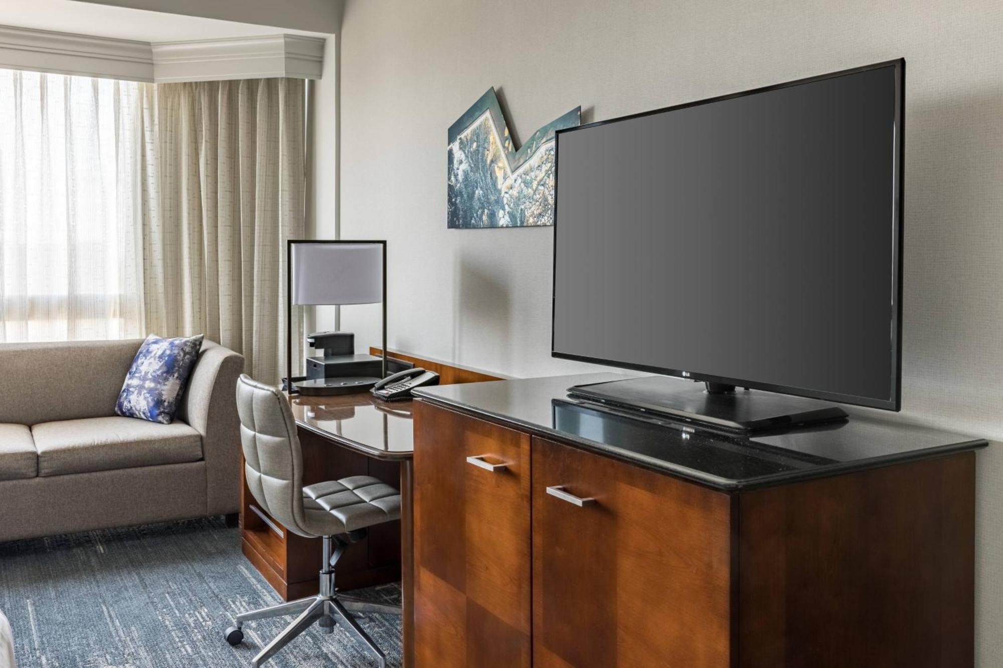 Richmond Marriott Hotel Ngoại thất bức ảnh