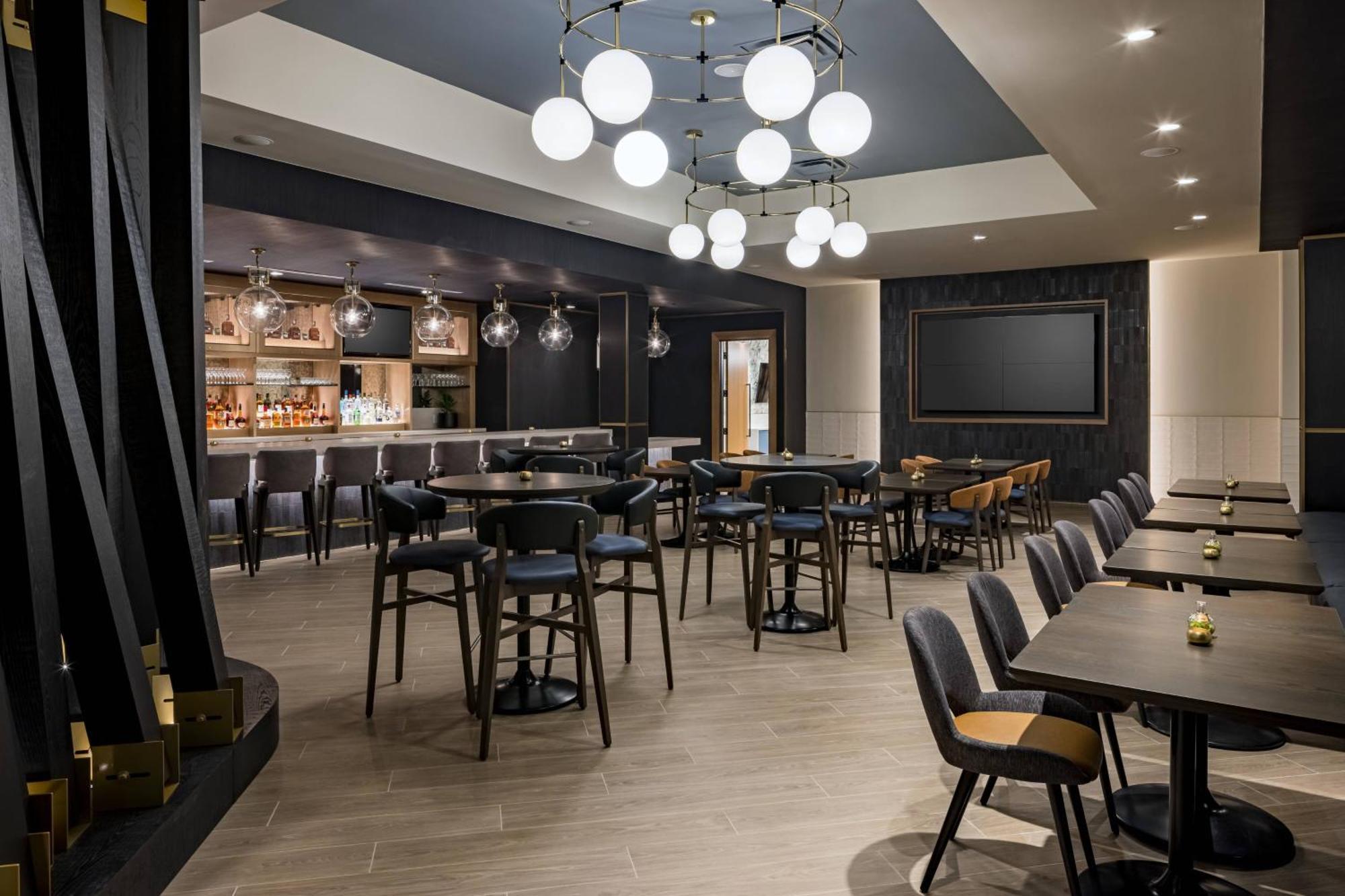 Richmond Marriott Hotel Ngoại thất bức ảnh
